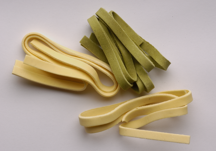 Le Fettuccine paglia e fieno- pastificio “La Lasagnetta” 