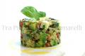 Tra Pignatte e Sgommarelli: Insalata di farro, verdure croccanti, primo sale e semi di melagrana, con pesto leggero di spinacini